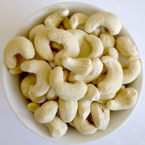 raw cashew kernels (whole)